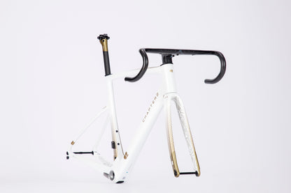 Cuadro de Bicicleta Chapter2 Toa: White / GOLD (KOURA)