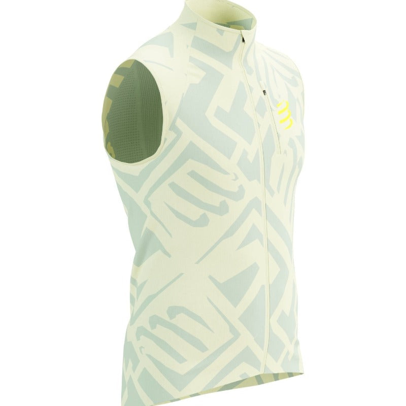 Chaqueta cortaviento de running hombre, Compressport Hurricane Windproof Vest Colores blanco amarillo