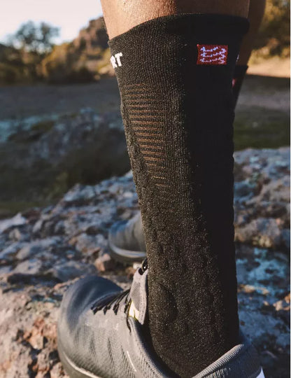 Calcetines de Running Compressport Pro Racing Socks v4.0 TRAIL Black