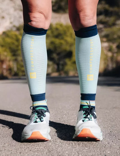 Calcetines de Running Cortos Pro Racing Socks v4.0  ULTRALIGHTDess Bues/Eggshell Blue/Green Sheen