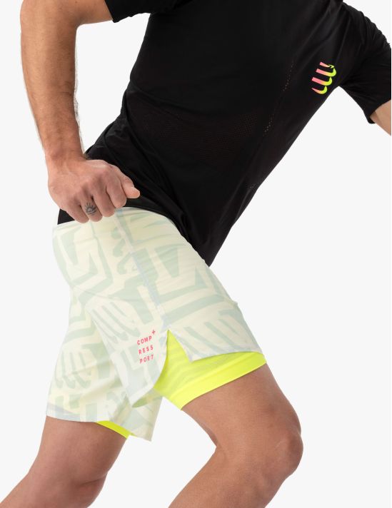 Short y Calza de Trail Compressport Racing 2-In-1 Short M Sugar Swizzle/Ice Flow Safety Yellow