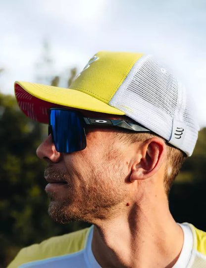 Gorro Jockey Compressport Trucker Cap Amarillo Rosado