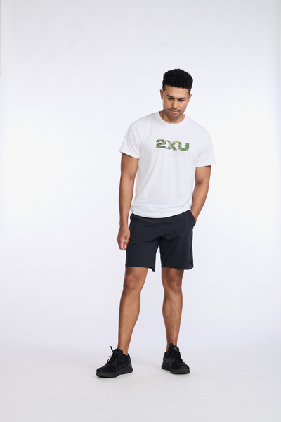 Polera Hombre Contender Tee White/Trailscape - 2XU