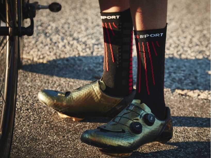 Calcetines de ciclismo y Triatlón Compressport Aero Socks Largos (3 colores)